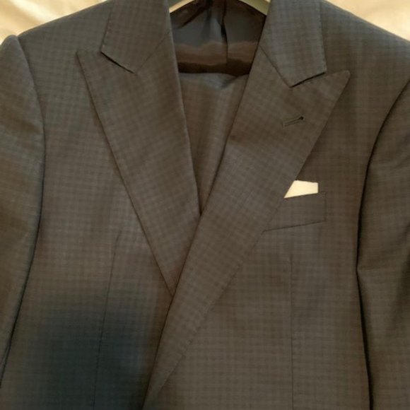 Armani S Line (Slim Fit) Suit - Picture 5 of 5